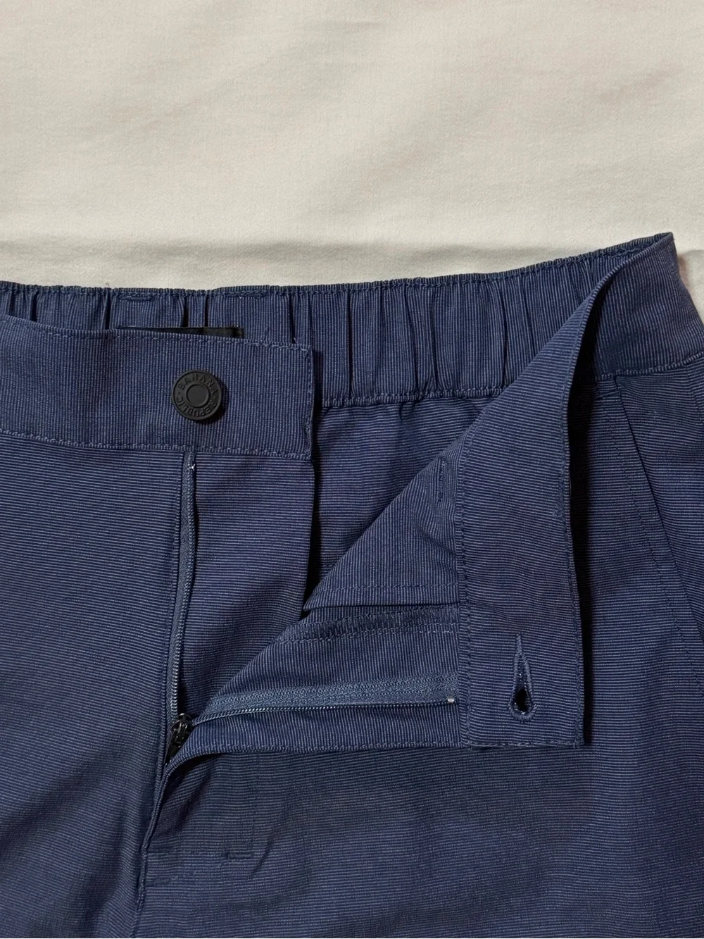 Banana Republic Men's Comfort Stretch Flat-Front Shorts Navy Blue Size 30 Golf